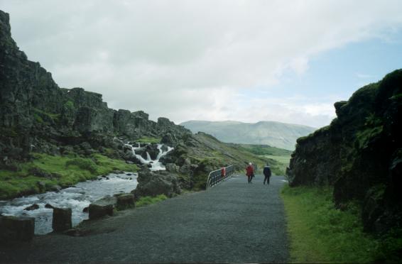 A waterfall by the path at �ingvellir